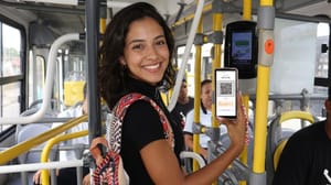 Transcol: veja como pagar a passagem por Pix no celular